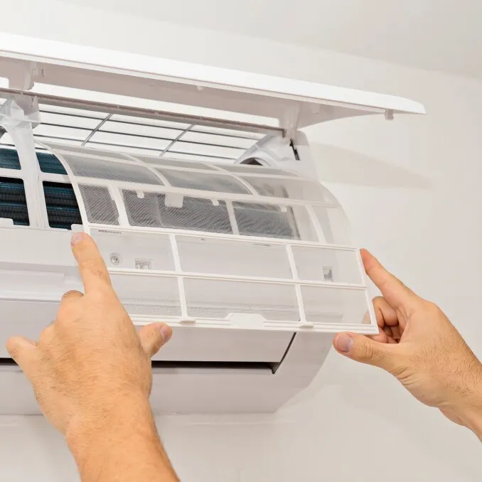 Nettoyage des filtres d’un climatiseur mural